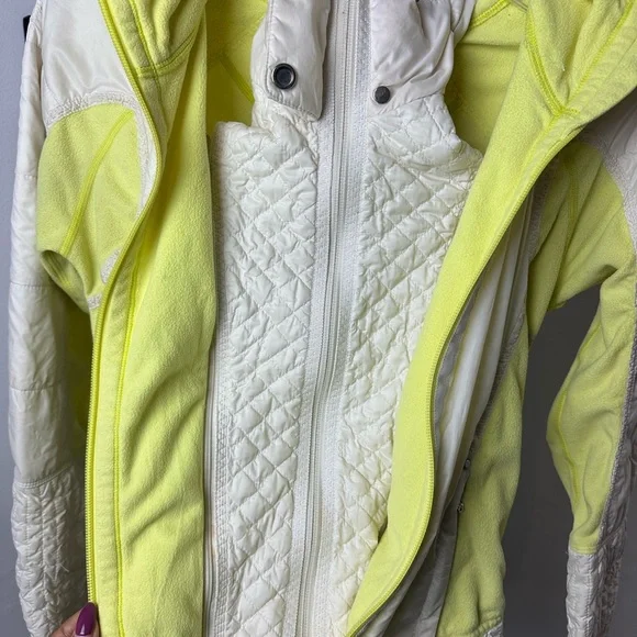 LULULEMON RUN BUNDLE UP GOOSE DOWN JACKET CLARITY YELLOW POLAR CREAM SIZE 2 - Picture 9 of 17